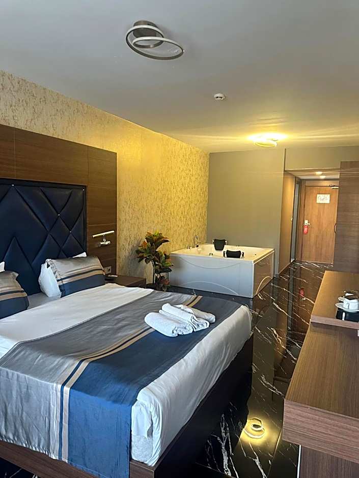 GRAND SALIZZE HOTEL