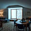 South Landing Inn