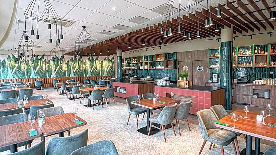 Hotel Victor Pruszkow DeSilva