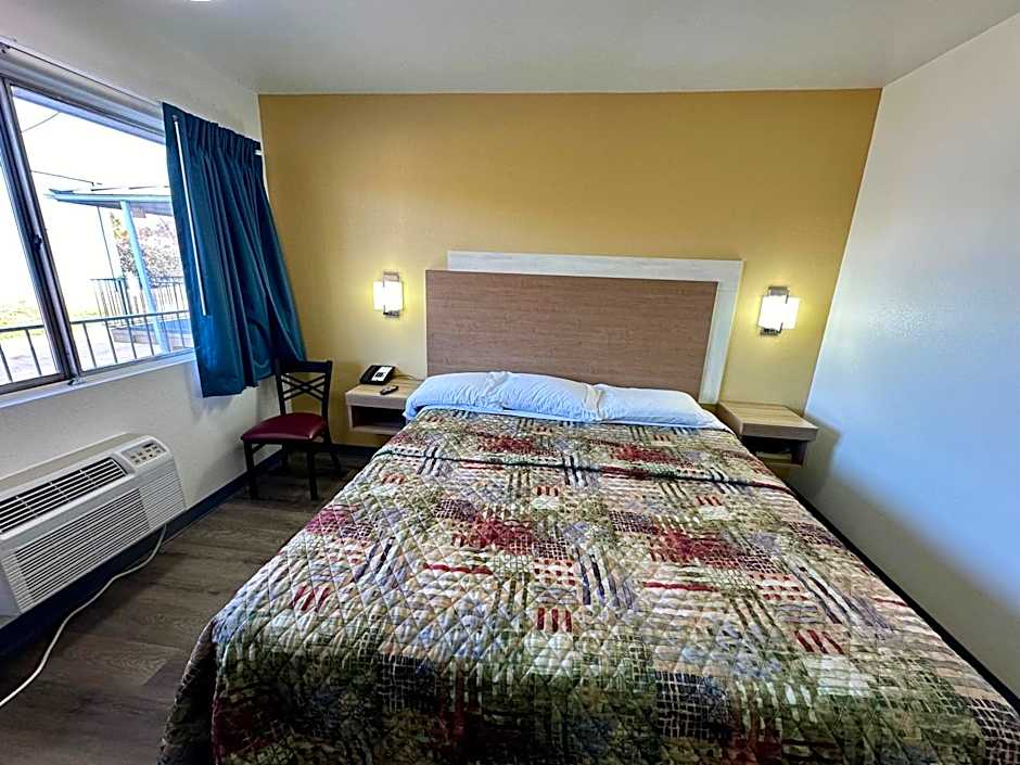 Royal Inn and Suites Charlotte Airport