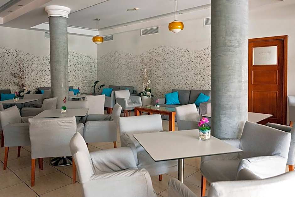 Pyramos Hotel