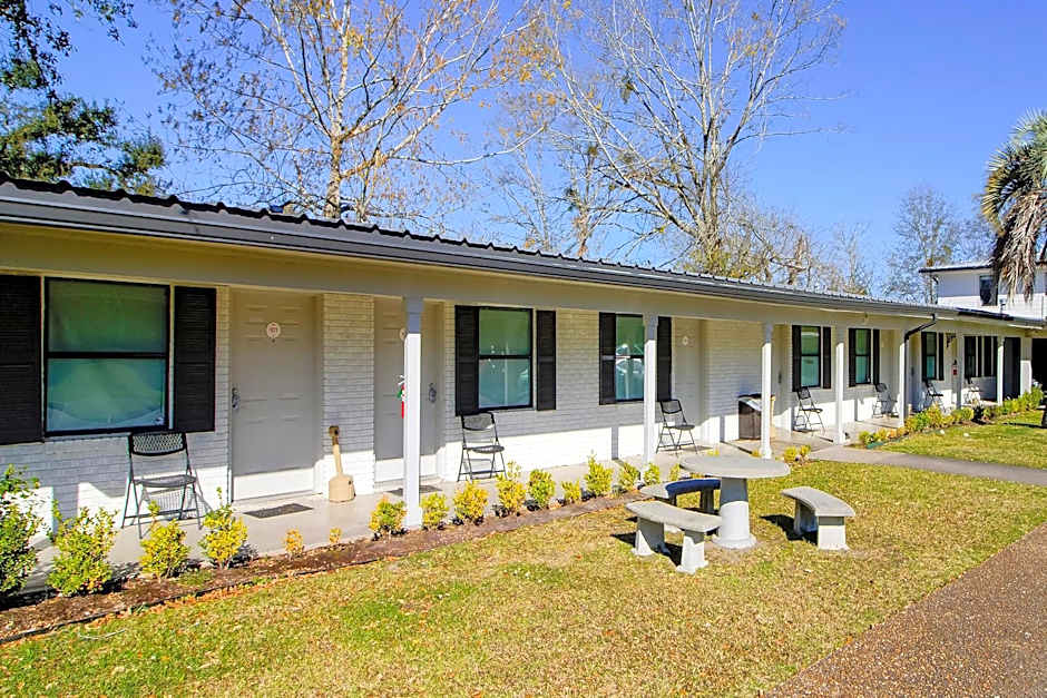 OYO Hotel Sulphur LA Hwy 90 West