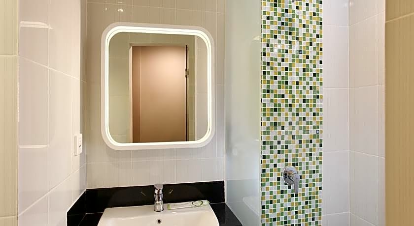 Zest Hotel Airport Jakarta