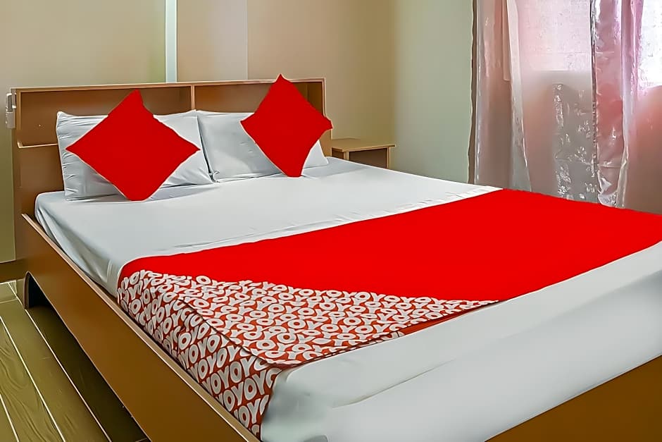 RedDoorz @ La Briana Guest House Bantayan Cebu