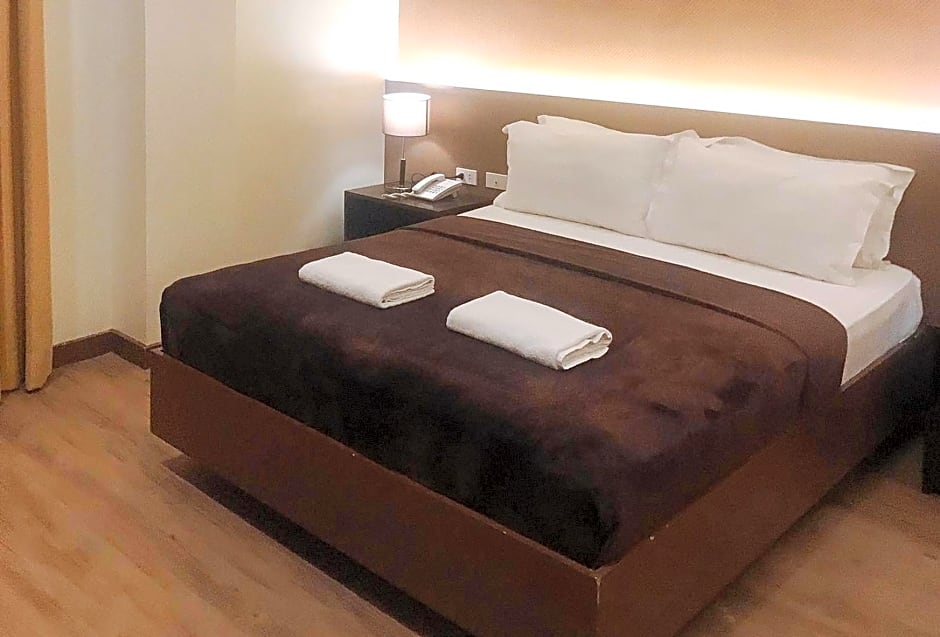 RedDoorz Premium @ GRAND 29 Hotel