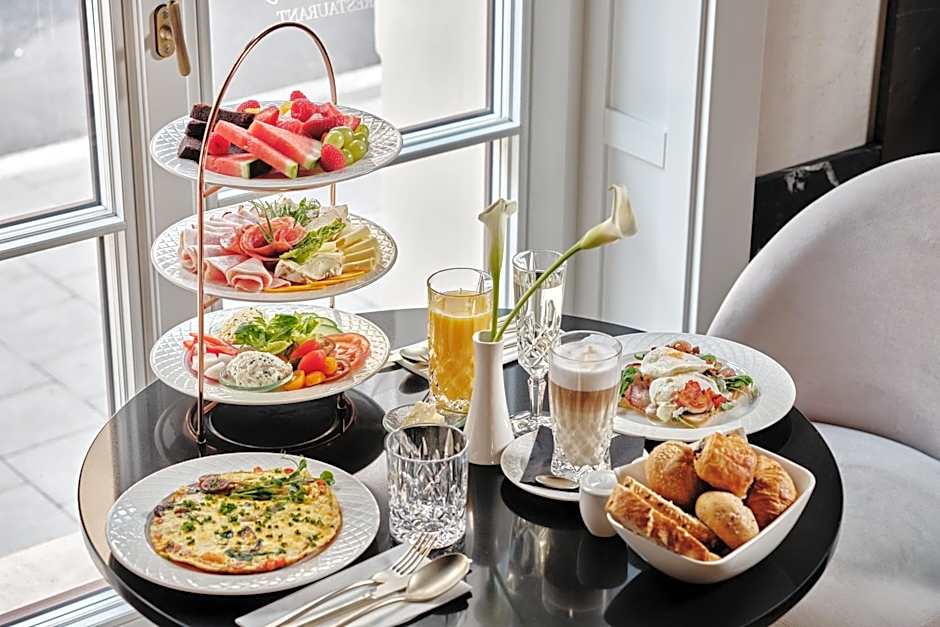 Crown Krakow - Handwritten Collection