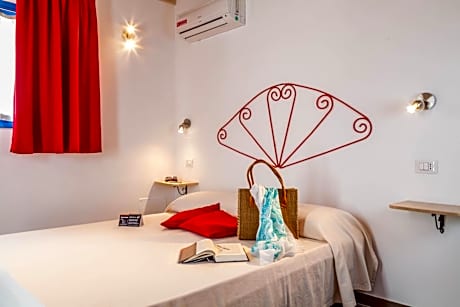 The Old Farm Asfodeli - Adults Only