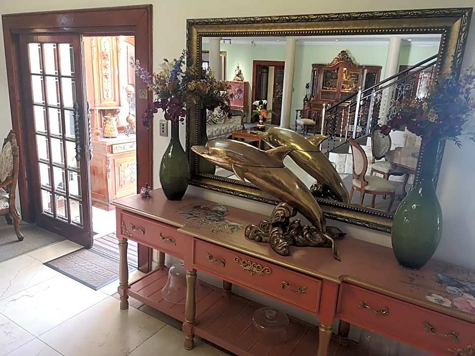 Misty Waves Boutique Hotel