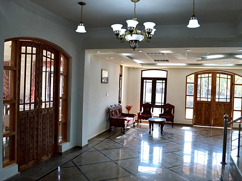 The Grand Plaza – Srinagar, PA