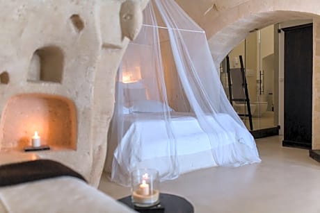 Double Room with Patio - Cave