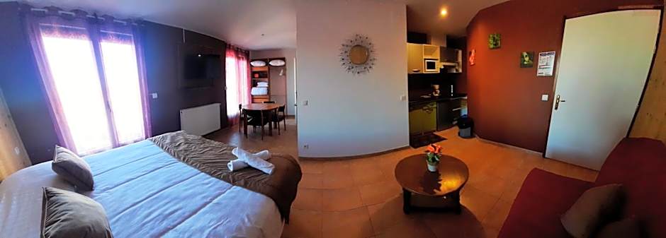 Le Catalan - Hôtel et appartements