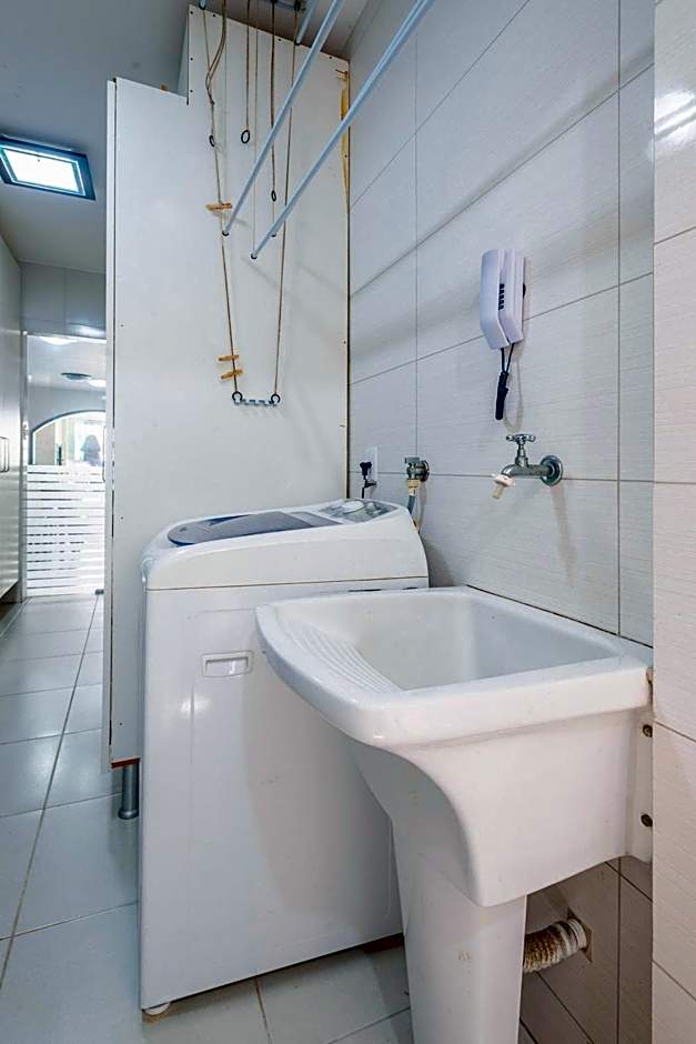 ITNC104 - Avenida Atlântica com 3Q e churrasqueira