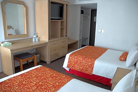 Standard Room with 2 Double Beds