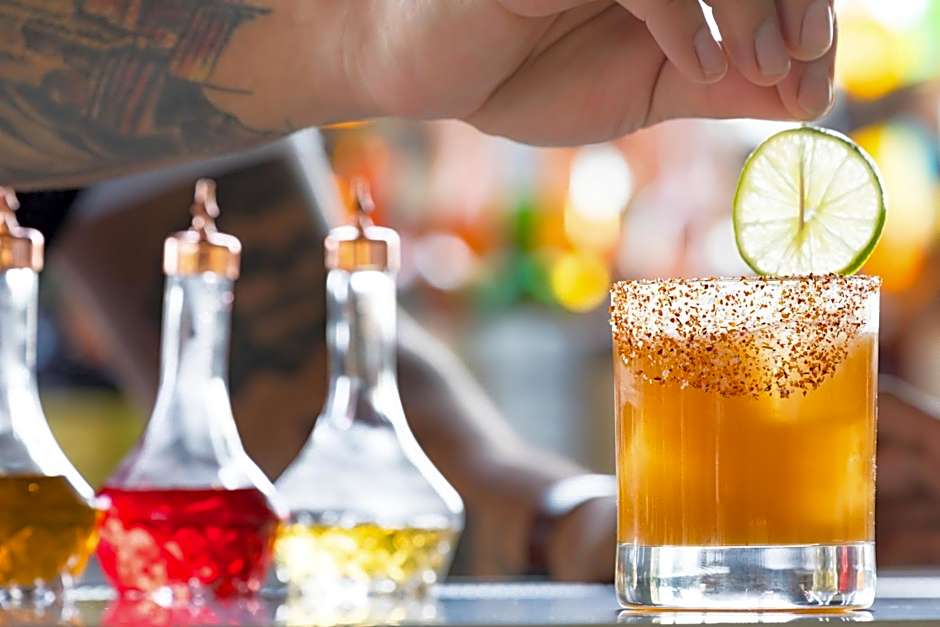 THE MC, AUTOGRAPH COLLECTION