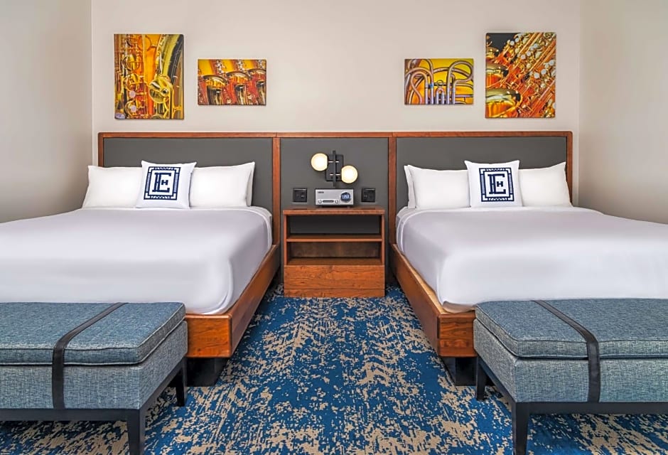 Hotel Elkhart, Tapestry Collection By Hilton