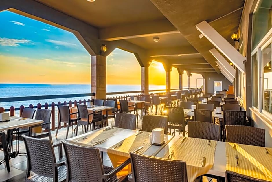 SENZA GARDEN HOLIDAY CLUB