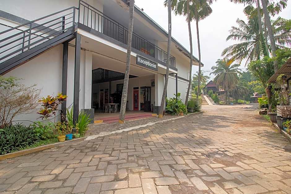 OYO 3283 Bwalk Hotel