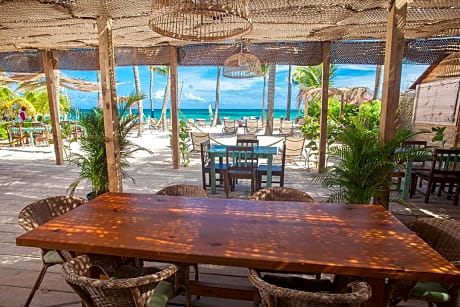 Chateau del Mar Ocean Villas & Resort