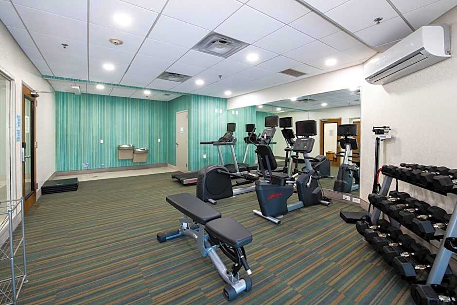 Holiday Inn Express Hotel & Suites Kansas City - Grandview By IHG