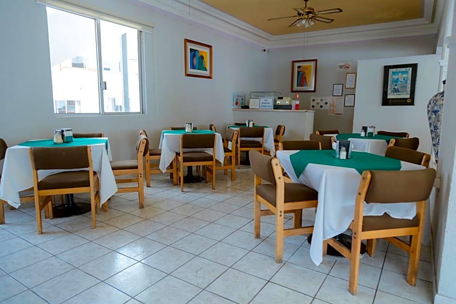 Hotel Zacatecas Courts