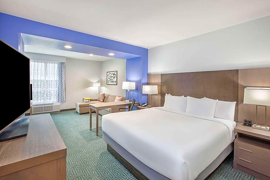 La Quinta Inn & Suites by Wyndham Dallas - Duncanville
