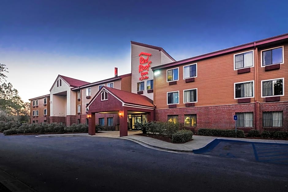 Red Roof Inn & Suites Savannah Airport