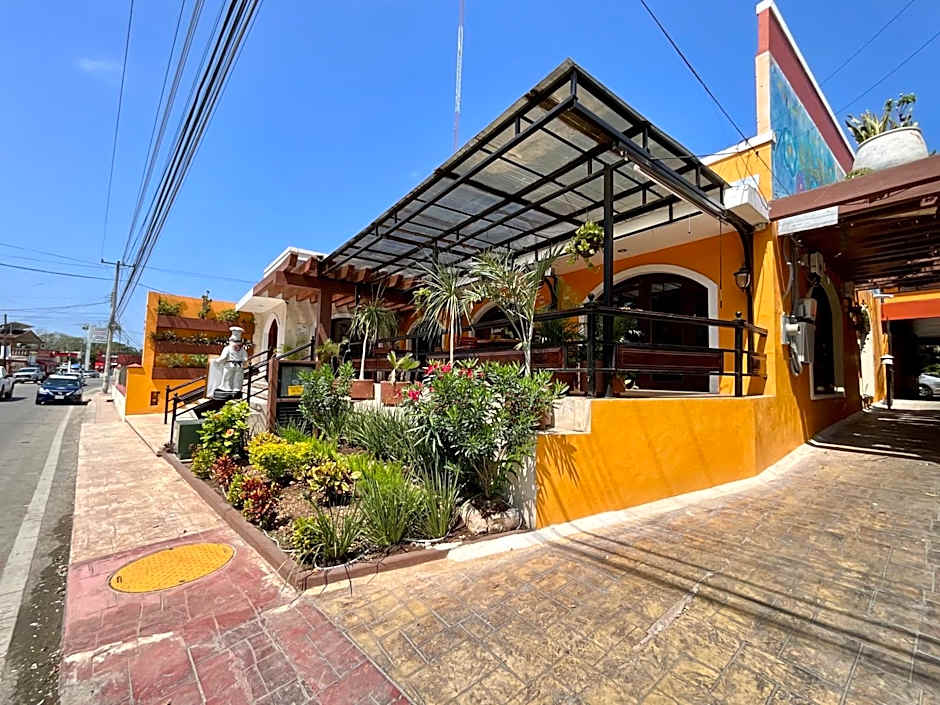 El Zaguán Colonial by GuruHotel