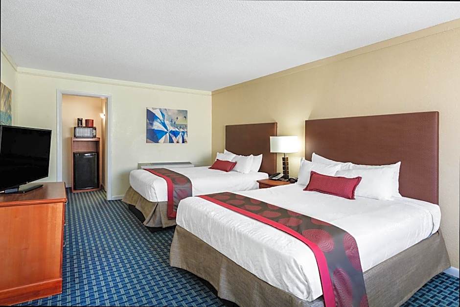 Photo 1 of 3 of 2 Queen Beds, Mobility Accessible