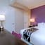 La Quinta Inn & Suites by Wyndham New York City Central Park