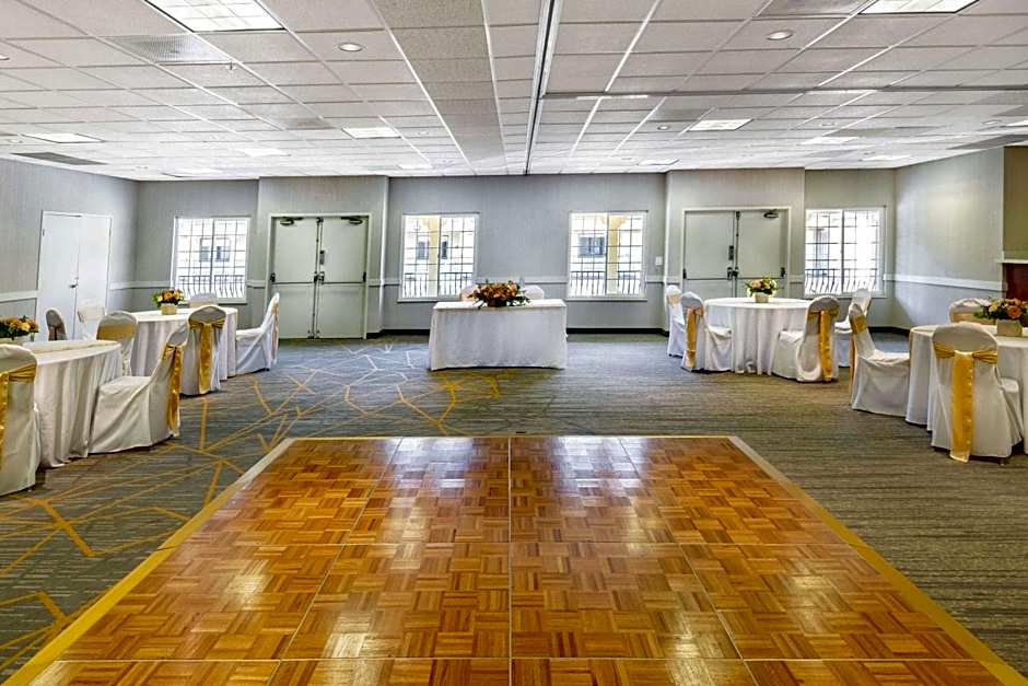 Wyndham Garden San Diego Near Seaworld