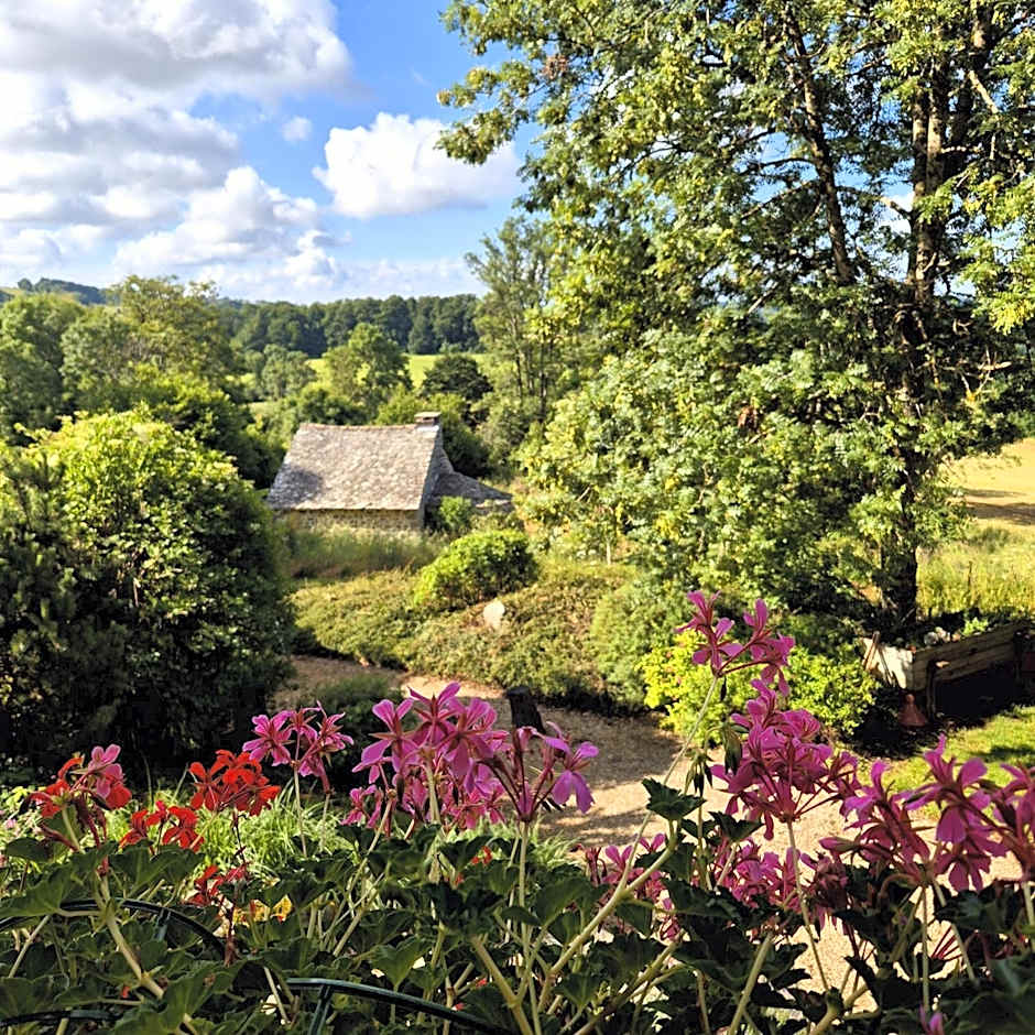 Le Mas de Rigoulac 5 Chambres d'hotes & SPA sur réservation table d hôtes sauf les mercredis et les dimanches