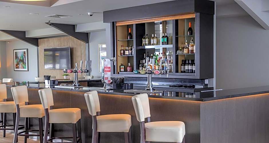 Cambridge Bar Hill Hotel, BW Signature Collection