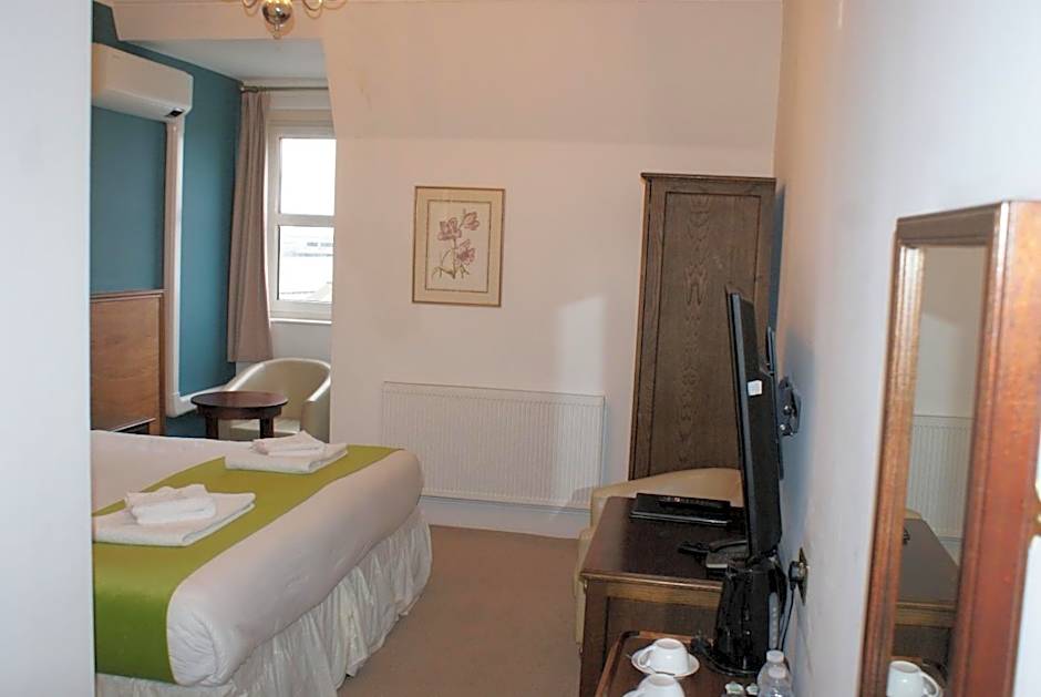 Photo 1 of 3 of Deluxe 1 Double Bed or 2 Beds