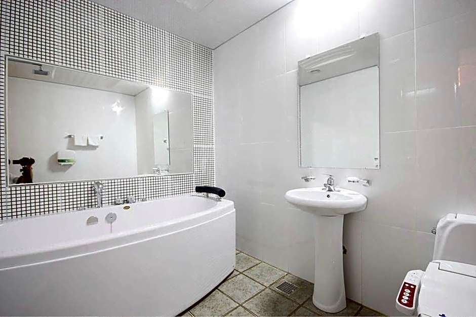 Dom Hotel