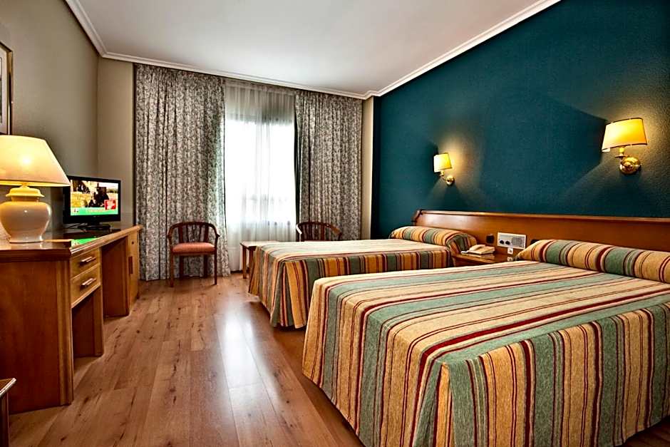 Photo 1 of 6 of 1 Double Bed or 2 Beds