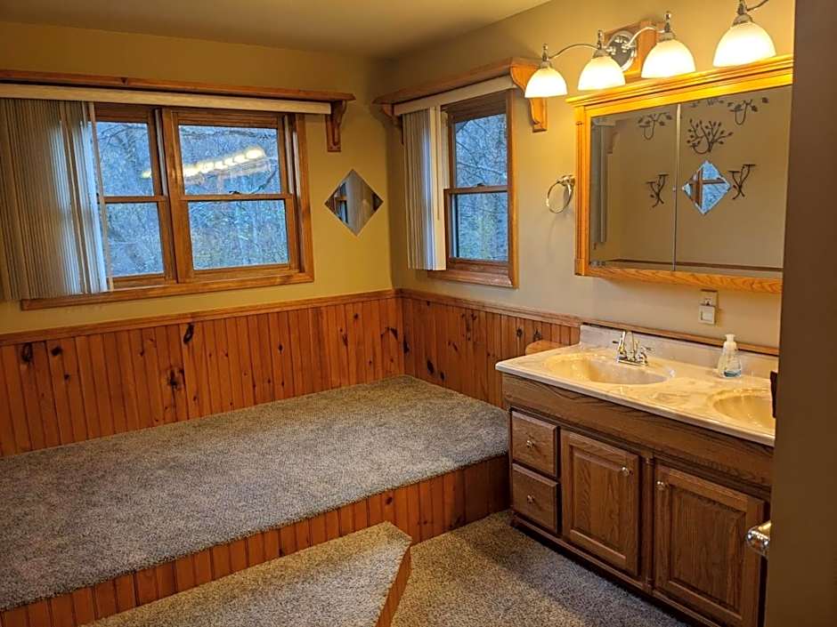 Rough Cut Lodge