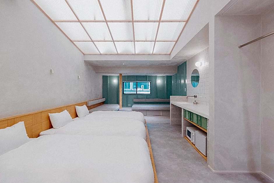 SEKAI HOTEL Deep Osaka Experience