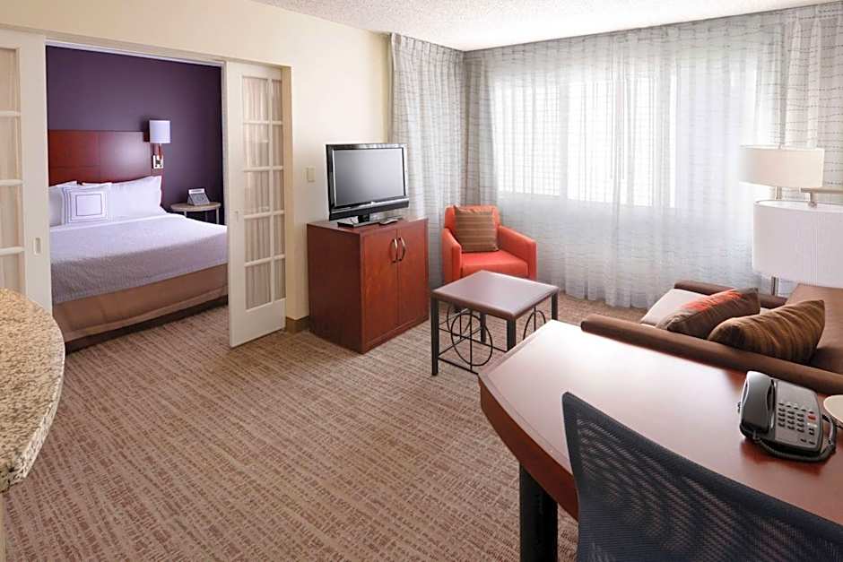 Sonesta ES Suites Dallas Central Expressway – Dallas, TX