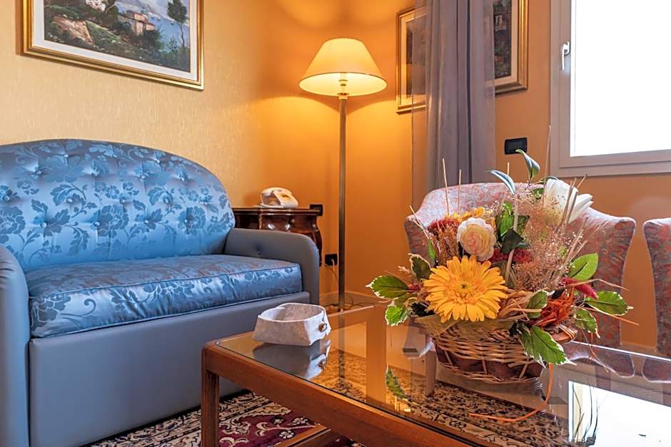 Hotel Bellevue Et Mediterranée