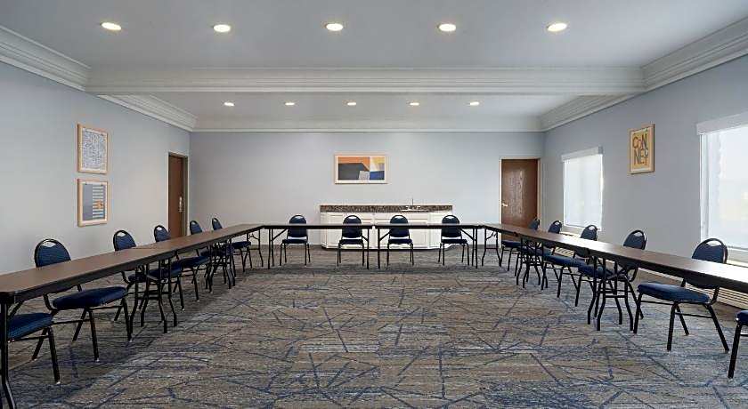 Holiday Inn Express Hotel & Suites Saginaw By IHG