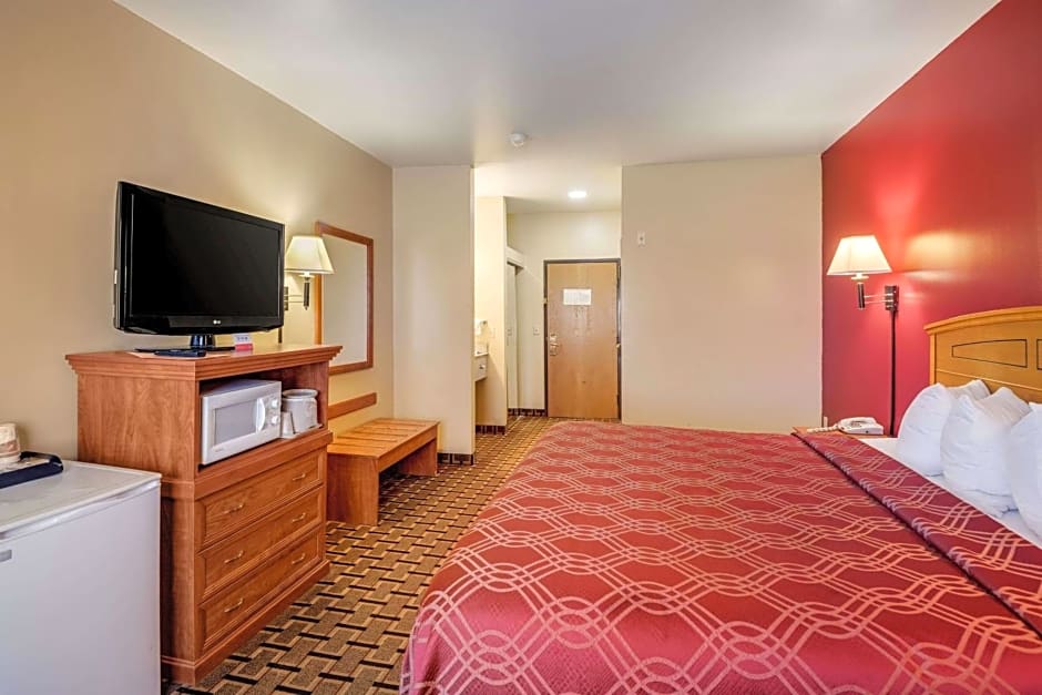 Econo Lodge Lubbock I-27