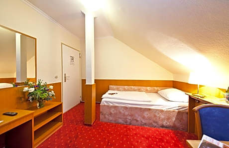 Economy Single Room