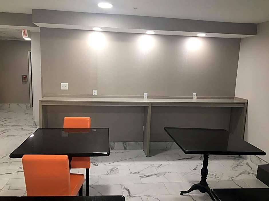 Microtel Inn & Suites by Wyndham Charlotte Airport