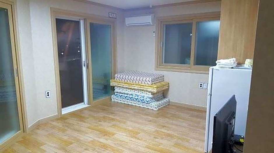 THE 1st Andong Hostel