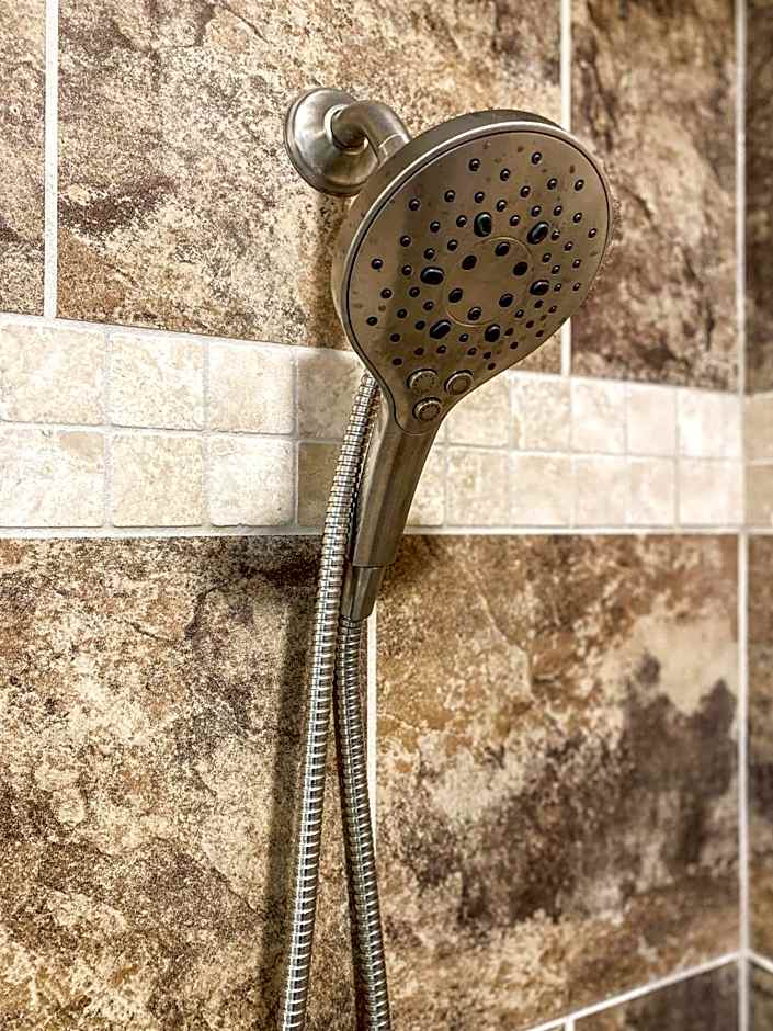 Renovated 2BR at Maui Banyan - Pool, Hot Tub, A/C