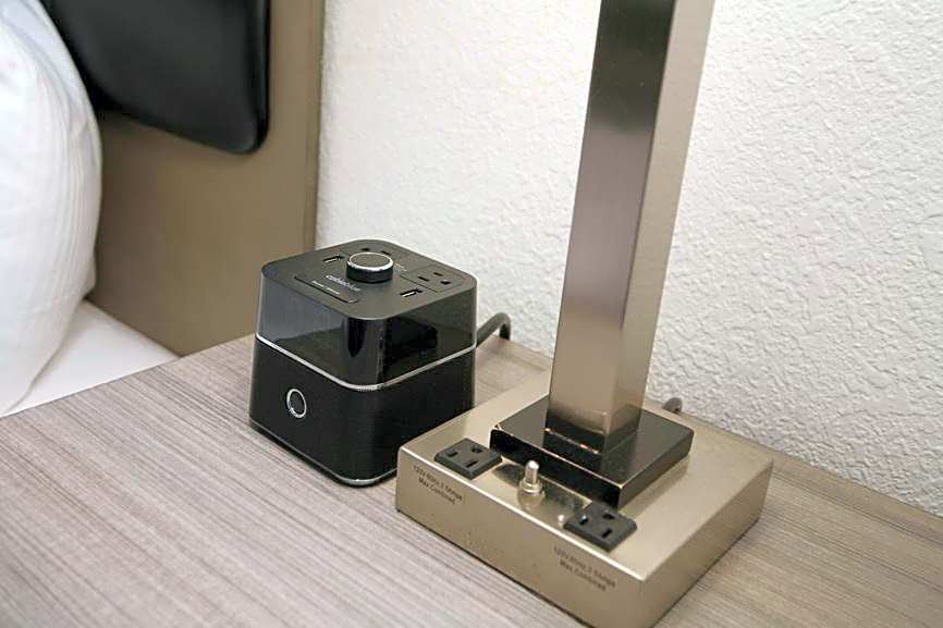 La Quinta Inn & Suites by Wyndham Des Moines West Clive