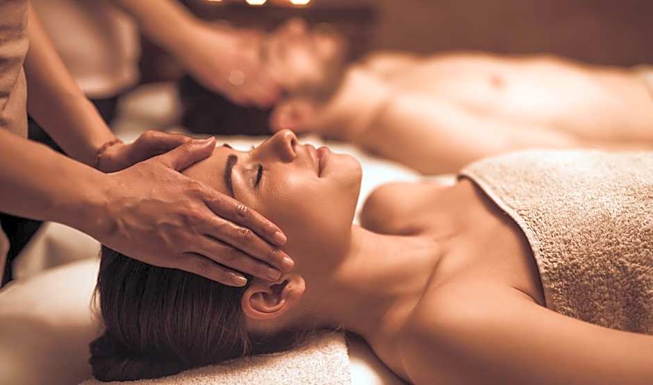 RiverBeds - Luxury Wee Lodges with Hot Tubs