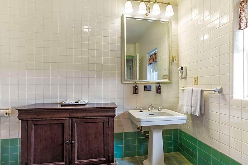 Traditions Hotel & Spa, Ascend Hotel Collection