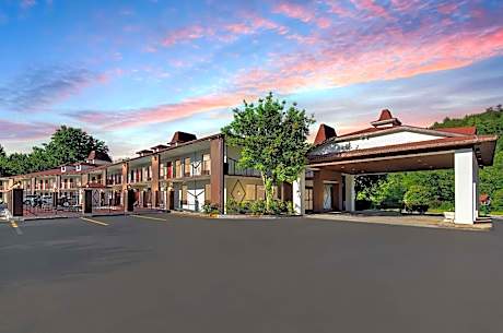 Days Inn by Wyndham Helen