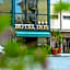 Hotel Iris